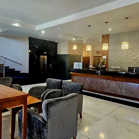Talbot Hotel 4*